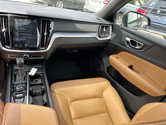 2019 Volvo V60 Cross Country Momentum in Cars & Trucks in Calgary - Image 16