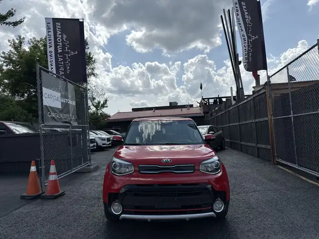 2017 Kia Soul SX Turbo in Cars & Trucks in Ottawa - Image 9
