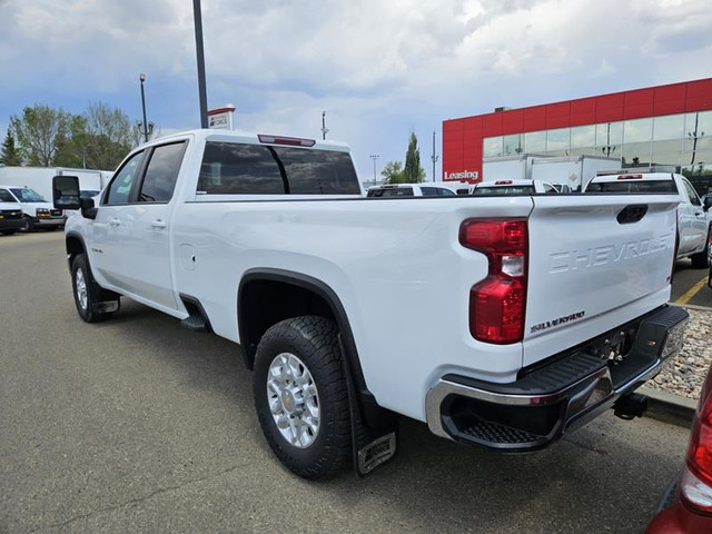 2024 Chevrolet Silverado 3500HD 4WD Crew Cab 172" LT, 6.6L V8 Ga in Cars & Trucks in St. Albert - Image 3