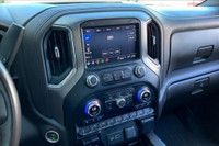 L Cyl Engine Vehicle Options: Leather Interior, Sunroof, Heads-up Display, Blind Spot Monitoring, La... (image 5)