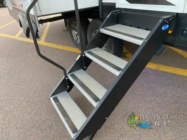 2021 Jayco Eagle 321RSTS in Travel Trailers & Campers in Truro - Image 80