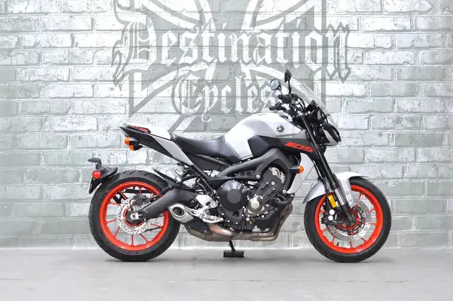 2020 Yamaha MT-09 ABS in Street, Cruisers & Choppers in Calgary - Image 4