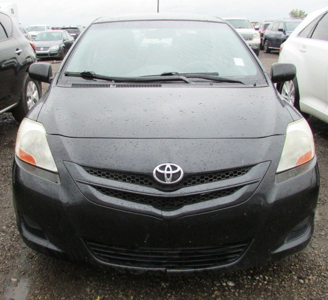 2008 Toyota Yaris Base in Cars & Trucks in Calgary - Image 2