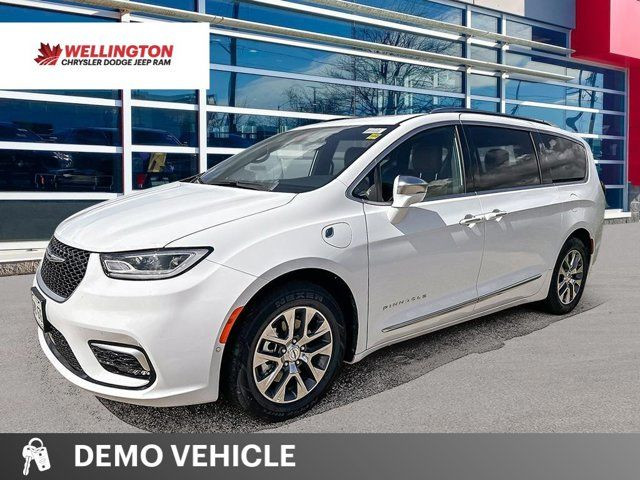 2024 Chrysler Pacifica Hybrid Pinnacle in Cars & Trucks in Guelph