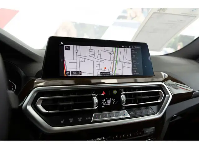 2022 BMW X4 xDrive30i in Cars & Trucks in Vancouver - Image 22
