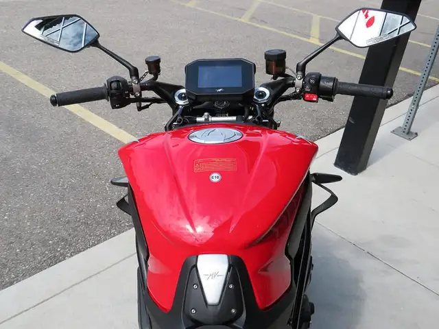 2022 MV Agusta Brutale 1000 RS in Sport Bikes in Cambridge - Image 7