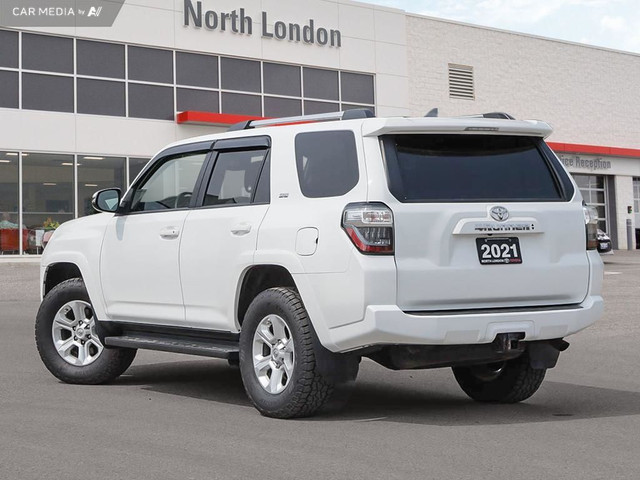 2021 Toyota 4Runner CLEAN CARFAX - SR5 - WELL MAINTAINED - RU... in Cars & Trucks in London - Image 4