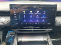 The 2025 Nautilus is a new take on the midsize favourite Lincoln. The front end and signature grill... (image 8)