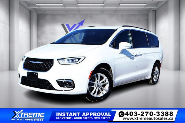 2022 Chrysler Pacifica Touring L AWD - NO FEES! HAIL SALE! in Cars & Trucks in Calgary