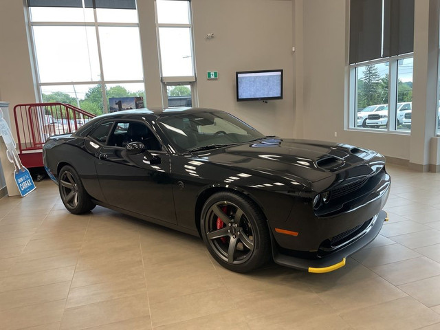  2023 Dodge Challenger SRT Hellcat Redeye Jailbreak RWD in Cars & Trucks in Bedford - Image 3