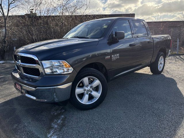 2023 Ram 1500 Classic SLT**CREW**HEMI**4X4**5.0 SCREEN**BACK UP in Cars & Trucks in Mississauga / Peel Region