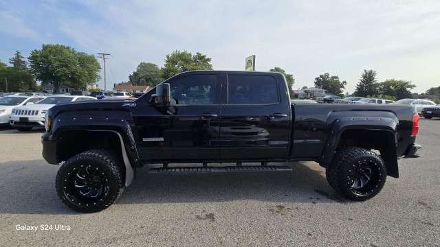 2017 GMC Sierra 1500 SLE in Cars & Trucks in London - Image 2