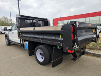 2023 Ford Super Duty F-550 DRW XLT 4WD Crew Cab 203" WB 84" CA, 6.7L V8 Diesel, 12ft Gravel Box, Key... (image 5)