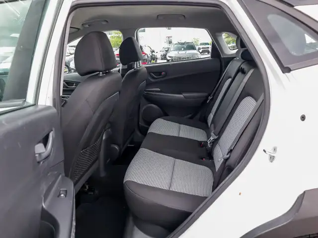 2021 Hyundai Kona 2.0L Essential FWD - Heated Seats - $131 B/W dans Autos et camions dans Ottawa - Image 10