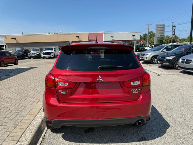 2016 Mitsubishi RVR SE Limited Edition in Cars & Trucks in Sarnia - Image 4