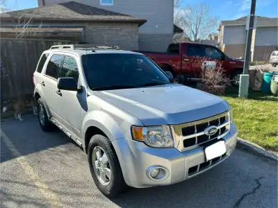 NEW PRICE!- 2012 Ford Escape XLT