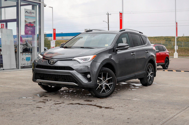 2018 Toyota RAV4 SE in Cars & Trucks in Calgary - Image 2
