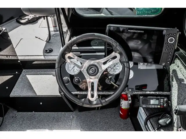 2018 Crestliner COMMANDER 1850 in Powerboats & Motorboats in Québec City - Image 22