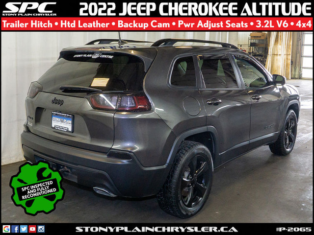 2022 Jeep Cherokee Altitude 4x4 for sale in Cars & Trucks in St. Albert - Image 3