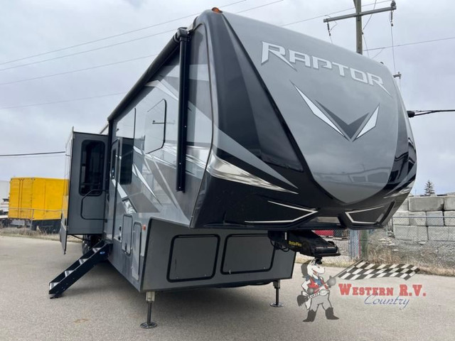 2020 Keystone RV Raptor 415 in Travel Trailers & Campers in Edmonton - Image 3
