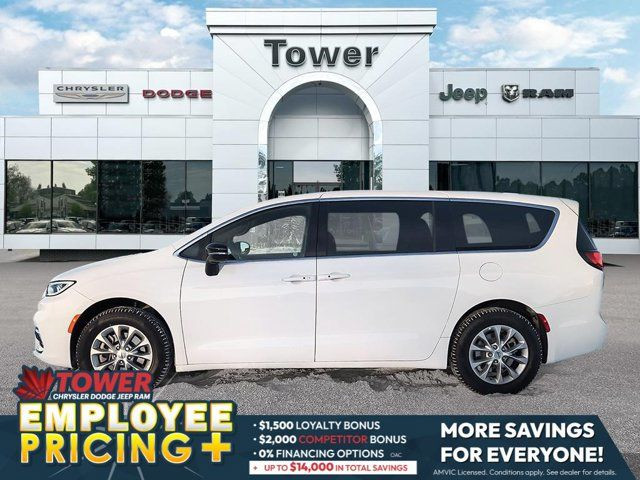2025 Chrysler Pacifica Select in Cars & Trucks in Calgary - Image 2