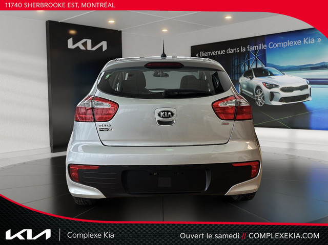 2017 Kia Rio LX+ Hatchback Sièges Chauffants Bluetooth in Cars & Trucks in City of Montréal - Image 4