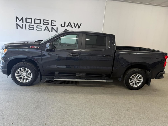 2024 Chevrolet Silverado 1500 Crew Cab Short Box 4-Wheel Drive R in Cars & Trucks in Moose Jaw - Image 2