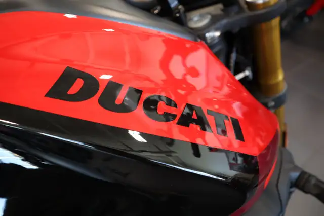 2025 Ducati Monster SP in Sport Bikes in Edmonton - Image 5