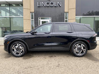The 2025 Nautilus is a new take on the midsize favourite Lincoln. The front end and signature grill... (image 1)