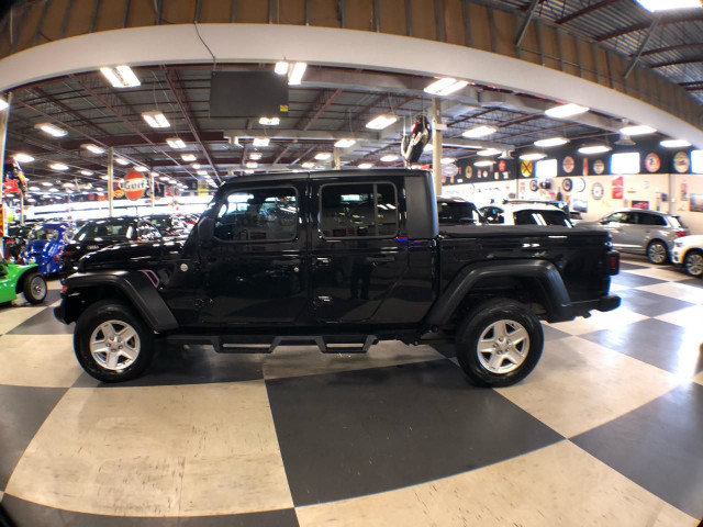 2020 Jeep Gladiator Sport S 4WD AUTO B/SPOT A/CARPLAY BACKUP CAM in Cars & Trucks in City of Toronto - Image 4