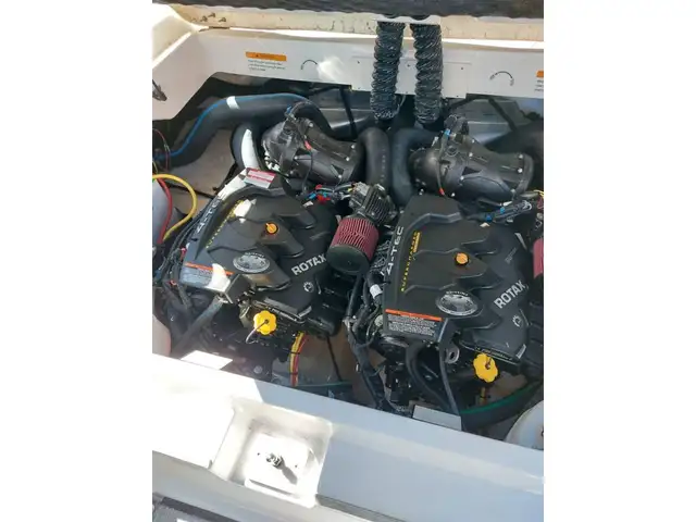 2019 Chaparral VORTEX 223 RX in Powerboats & Motorboats in Québec City - Image 17