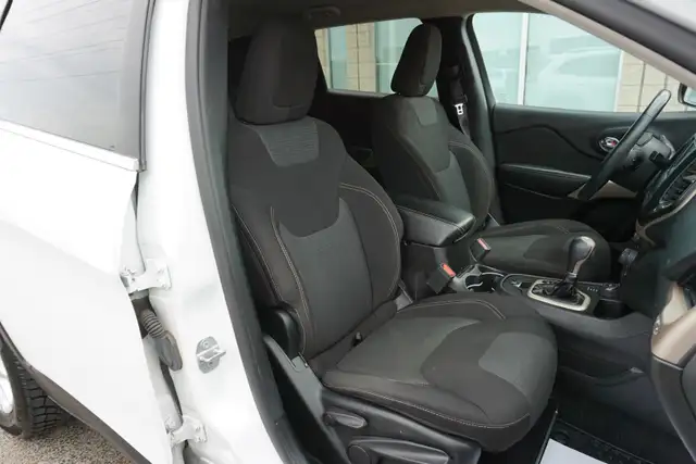 2017 Jeep Cherokee in Cars & Trucks in Oakville / Halton Region - Image 20