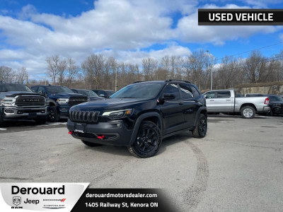 2023 Jeep Cherokee Trailhawk - Leather Seats