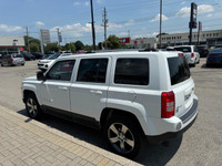 2016 Jeep Patriot 4X4 - In Bright White - Touch screen - Remote start - Sunroof - Leather seats - He... (image 6)