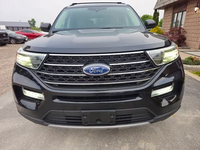 2020 Ford Explorer XLT 4WD in Cars & Trucks in Chatham-Kent - Image 16