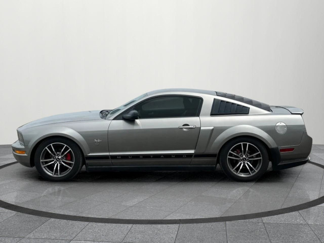 2009 Ford Mustang V6 in Cars & Trucks in Mississauga / Peel Region - Image 2