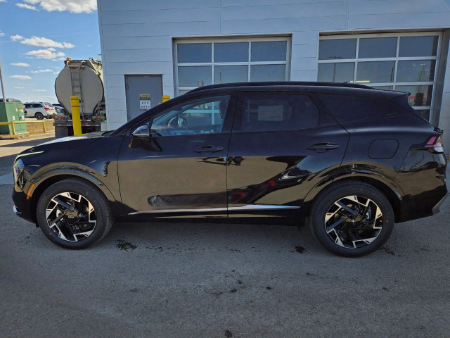 2025 Kia Sportage Plug-In Hybrid in Cars & Trucks in Grande Prairie - Image 3