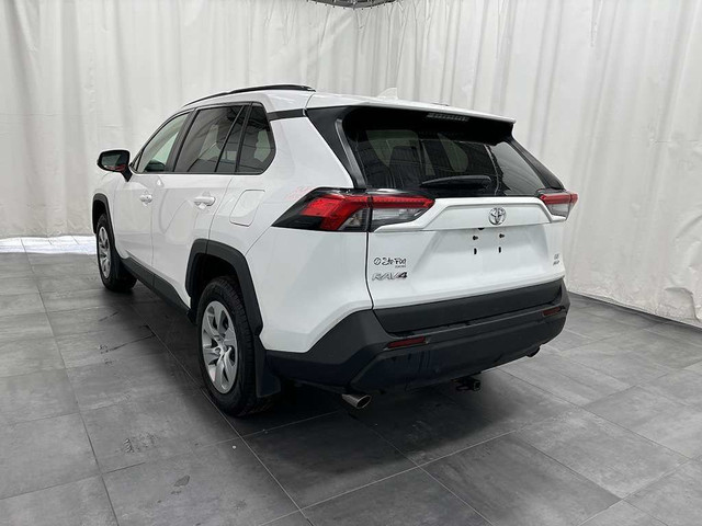 2020 Toyota RAV4 LE AWD - SIEGES CHAUFFANTS - BLUETOOTH in Cars & Trucks in Québec City - Image 4
