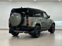 Le Land Rover Defender 110 P400 X-Dynamic SE 2023 est un VUS robuste et performant qui allie capacit... (image 7)