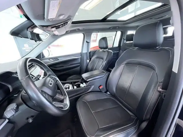 2021 Jeep Grand Cherokee L Limited | 4X4 | 6 Passenger | Leather in Cars & Trucks in Prince George - Image 16