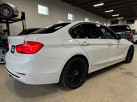EQUIPPED WITH: BLUETOOTH - HEATED SEATS - SUN ROOF - KEYLESS START - DUAL POWER SEATS - FRONT/REAR P... (image 4)