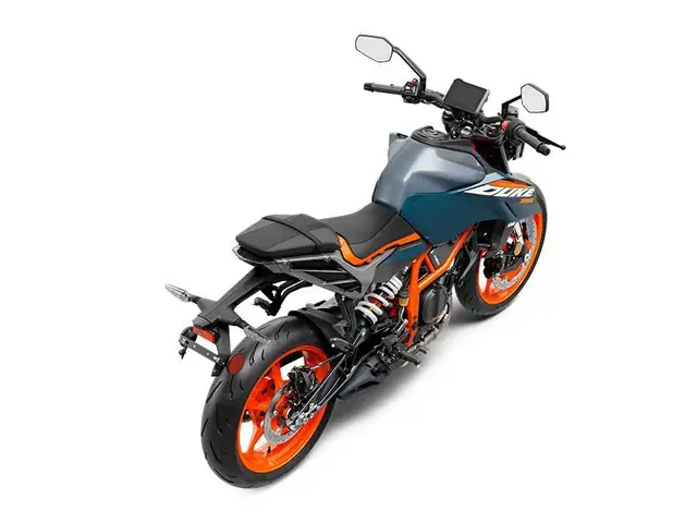 2024 KTM 390 DUKE in Sport Touring in Granby - Image 3