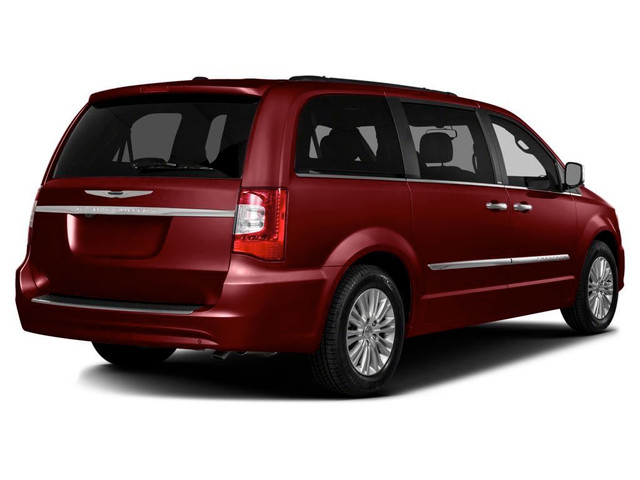 2015 Chrysler Town & Country Touring-L TOURING L NAVIGATION DVD in Cars & Trucks in Chatham-Kent - Image 3