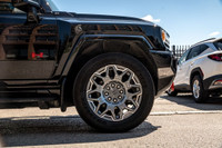 ENJOY 6 MONTHS NO PAYMENT!! E4WD CREW CAB CLEAN CARFAX CONVERTIBLE W HARD TOP NAVI BSM GMC INSPECTIO... (image 6)