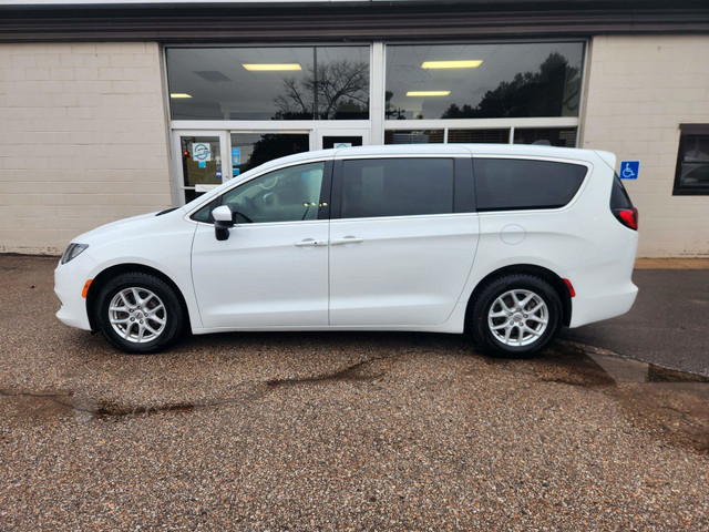 2021 Chrysler Grand Caravan SXT CLEAN CARFAX -- Priced to mov... in Cars & Trucks in Annapolis Valley