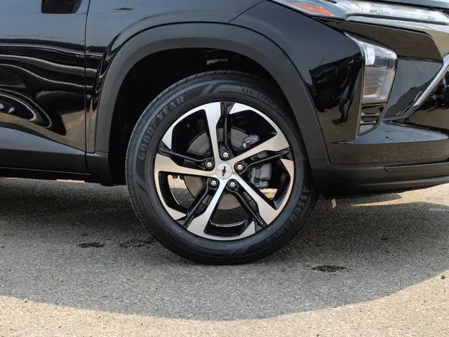 2025 Chevrolet Trax 1RS in Cars & Trucks in Edmonton - Image 12
