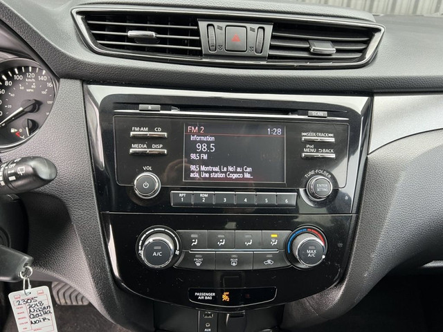2018 Nissan Qashqai S/SV/SL dans Autos et camions  à Saint-Hyacinthe - Image 4