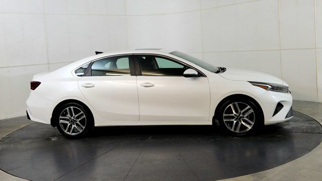 2022 Kia Forte GT-Line in Cars & Trucks in Winnipeg - Image 2