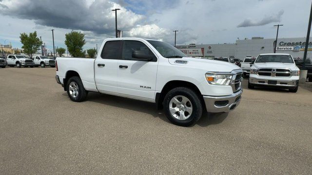 2022 Ram 1500 Tradesman | Cloth Seats | 5 Inch Touchscreen in Cars & Trucks in Edmonton - Image 2