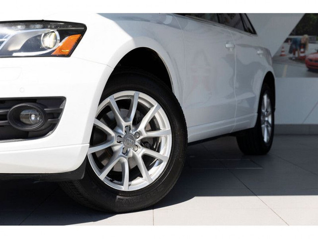 2011 Audi Q5 2.0T Premium Plus in Cars & Trucks in Vancouver - Image 2